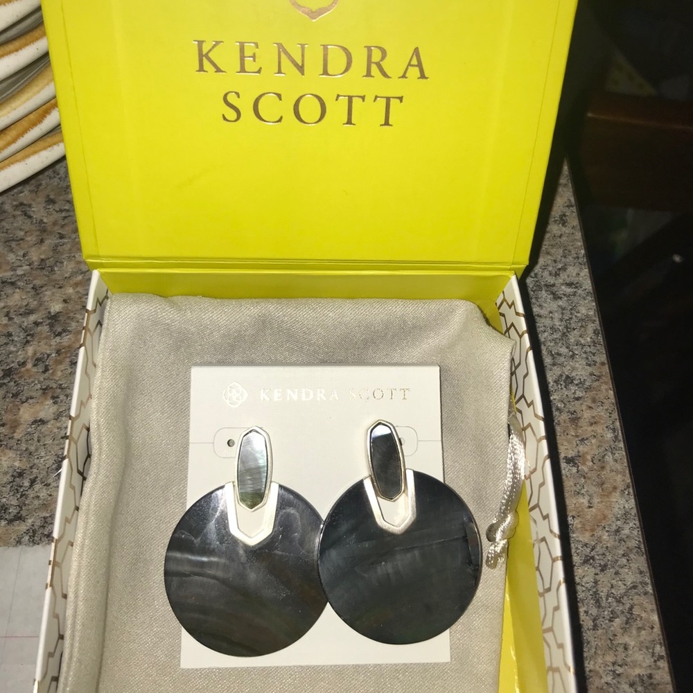 Kendra Scott Didi earrings - Picture 2 of 2